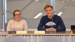 Schüler-Landrätin Alina Adamowicz  & Schüler-Kreistagsvorsitzender Oskar Starick